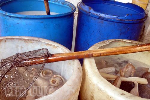 Phát hiện 3 cơ sở sản xuất bì lợn mất vệ sinh ảnh 1